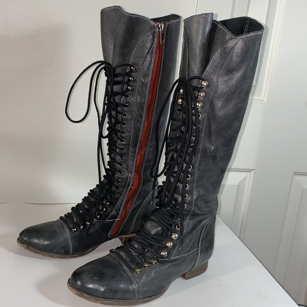 Steve Madden Perrin lace up knee high combat boots